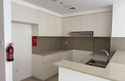 Apartment - 3 Bedrooms - 3 Bathrooms for rent in Hayat Boulevard 2B - Hayat Boulevard 2 - Hayat Boulevard - Town Square - Dubai
