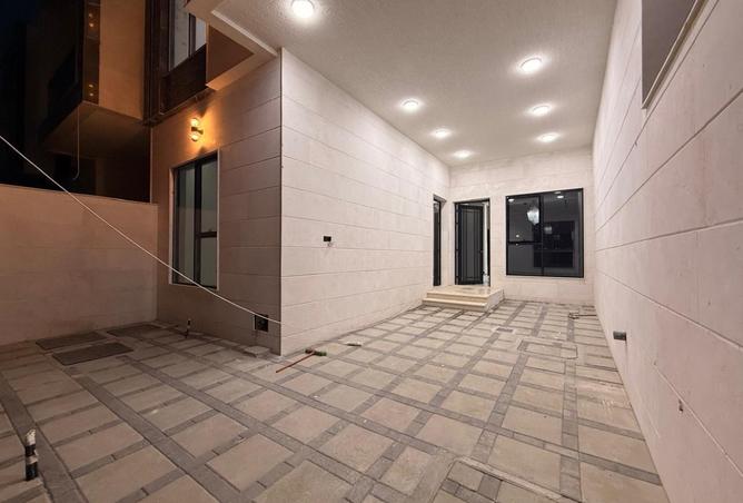 141001981 - Property Image 2