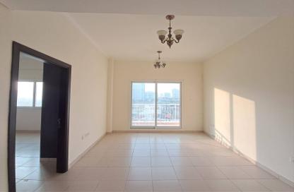 Apartment - 1 - 1 for sale in Mazaya 28 - Queue Point - Liwan - Dubai Apartment - 1 - 1 for sale in Mazaya 28 - Queue Point - Liwan - Dubai