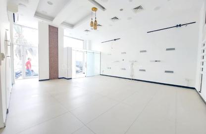 Shop - Studio - 1 Bathroom for rent in New Al Taawun Road - Al Taawun - Sharjah