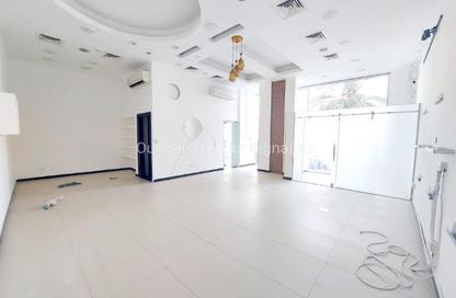 Shop - Studio - 1 Bathroom for rent in New Al Taawun Road - Al Taawun - Sharjah