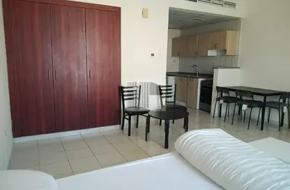 شقة - 1 حمام للايجار في طراز يوناني - المدينة العالمية - دبي