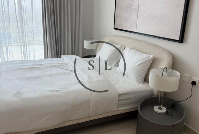 Vacant | Fully Furnished | Brand New | Spacious photo 2