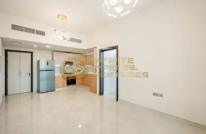 شقة - غرفة نوم - 1 حمام للايجار في سكايز من دانوب - ارجان - دبي