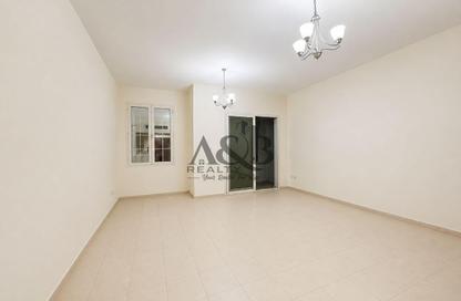 Apartment - Studio - 1 Bathroom for rent in Building Z03 - England Cluster - International City - Dubai