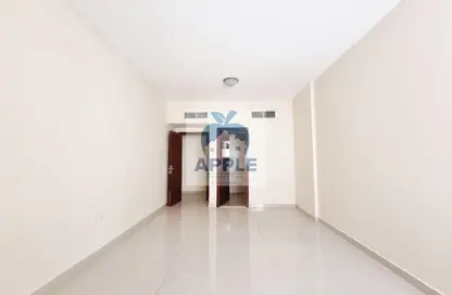 شقة - غرفة نوم - 2 حمامات للايجار في مبنى مويلح - مويلح - الشارقة