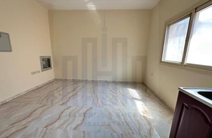 Apartment - Studio - 1 for rent in Fire Station Road - Muwaileh - Sharjah