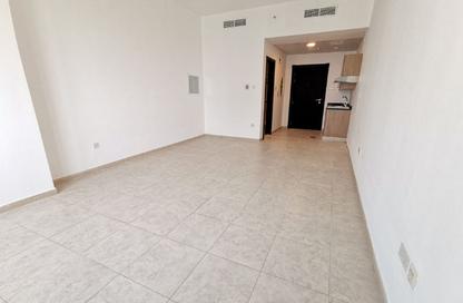 Apartment - Studio - 1 for rent in Palace Tower 2 - Palace Towers - Dubai Silicon Oasis - Dubai Apartment - Studio - 1 for rent in Palace Tower 2 - Palace Towers - Dubai Silicon Oasis - Dubai