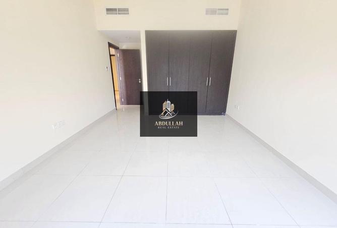 63648108 - Property Main Image