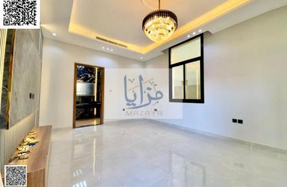 فيلا - 5 غرف نوم - 7 حمامات للايجار في الحليو 2 - الحليو - عجمان