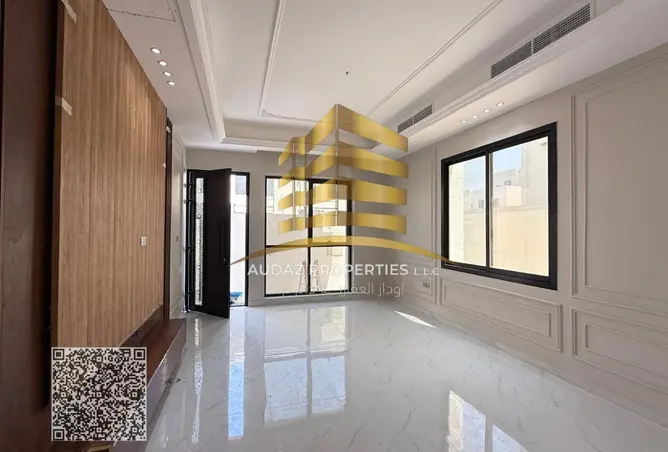 163713945 - Property Image 3
