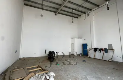 Warehouse - Studio - 1 Bathroom for rent in Al Sajaa Industrial - Al Sajaa - Sharjah