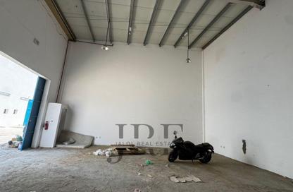 Warehouse - Studio - 1 Bathroom for rent in Al Sajaa Industrial - Al Sajaa - Sharjah