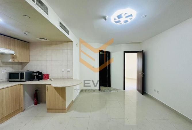 New Dubai Gate 1 JLT | Balcony | Downtown Skyline