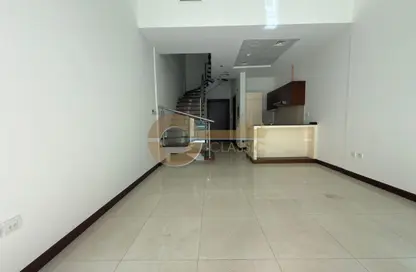 شقة - غرفة نوم - 2 حمامات للبيع في فيلا مايرا - منطقة 15 - قرية جميرا الدائرية - دبي