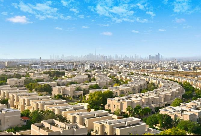 Fully Furnished | Skyline View | Ready to Move