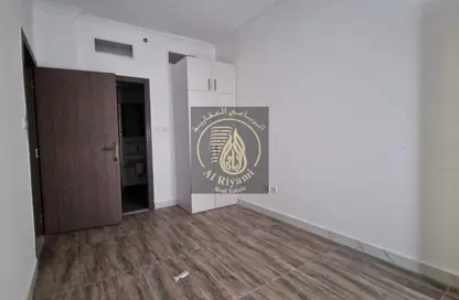 Apartment - Studio - 1 Bathroom for rent in Crown Palace Hotel - Al Rashidiya 1 - Al Rashidiya - Ajman