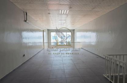 Shop - Studio - 1 for rent in Industrial Building 13 - Industrial Area 13 - Sharjah Industrial Area - Sharjah