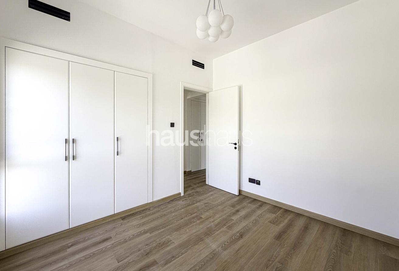 Fully Upgraded | 4 bed + maids | Private pool photo 7