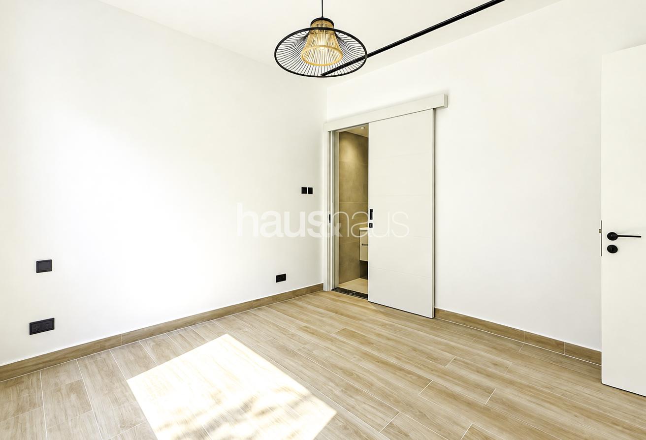 Fully Upgraded | 4 bed + maids | Private pool photo 15