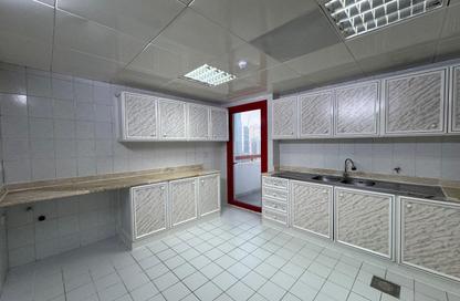 Apartment - 2 Bedrooms - 2 Bathrooms for rent in Cornich Al Khalidiya - Al Khalidiya - Abu Dhabi