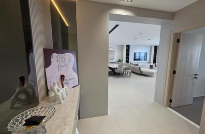 Apartment - 3 Bedrooms - 5 Bathrooms for sale in Al Khan Corniche - Al Khan - Sharjah Apartment - 3 Bedrooms - 5 Bathrooms for sale in Al Khan Corniche - Al Khan - Sharjah