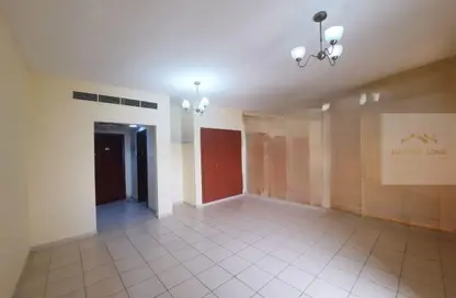 شقة - 1 حمام للايجار في M06 - طراز فارسي - المدينة العالمية - دبي