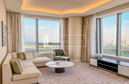 Apartment - 1 Bedroom - 2 Bathrooms for sale in The Palm Tower - Palm Jumeirah - Dubai