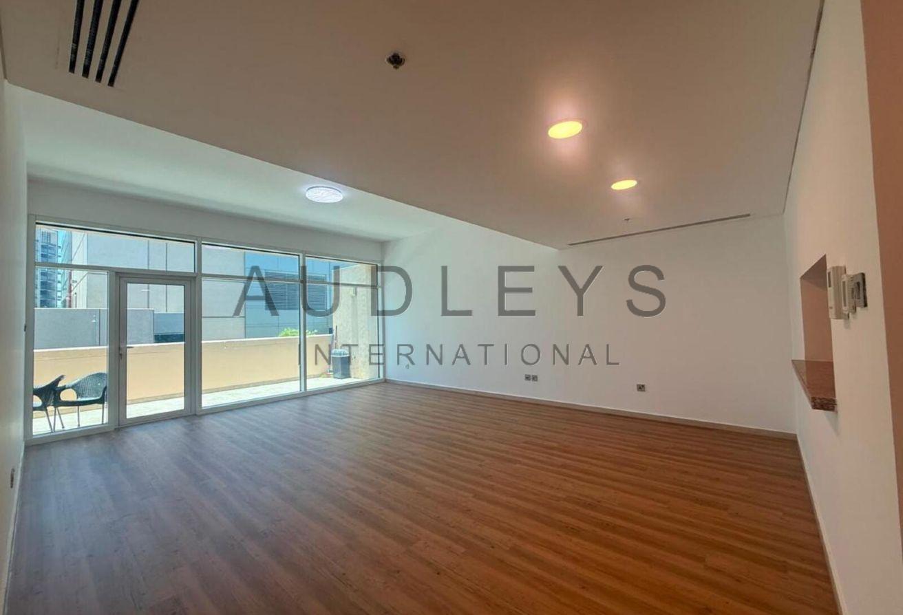 Large 1 Bedroom  | Multiple Payments | Vacant
