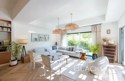 Villa - 4 Bedrooms - 4 Bathrooms for sale in Deema 4 - Deema - The Lakes - Dubai