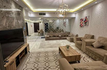 Apartment - 2 Bedrooms - 3 Bathrooms for rent in Al Khan - Sharjah