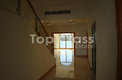 Villa - 5 Bedrooms - 6 Bathrooms for rent in Garden Homes Frond B - Garden Homes - Palm Jumeirah - Dubai