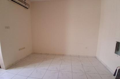 Apartment - Studio - 1 for rent in Muwailih Building - Muwaileh - Sharjah