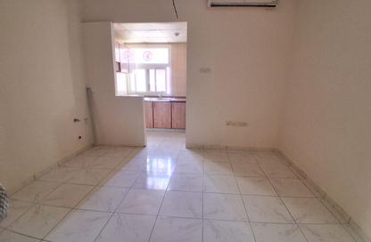 Apartment - Studio - 1 for rent in Muwailih Building - Muwaileh - Sharjah