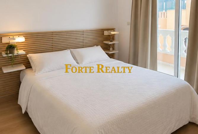 FURNISHED 1 BHK | 2 PRIVATE BALCONY | COMMUNITY