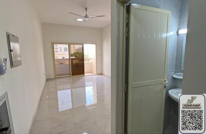 Apartment - 1 Bedroom - 2 Bathrooms for rent in Al Nafoora 1 building - Al Rawda 2 - Al Rawda - Ajman