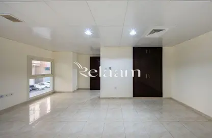 Office Space - Studio - 1 Bathroom for rent in Mohamed Bin Zayed Centre - Mohamed Bin Zayed City - Abu Dhabi