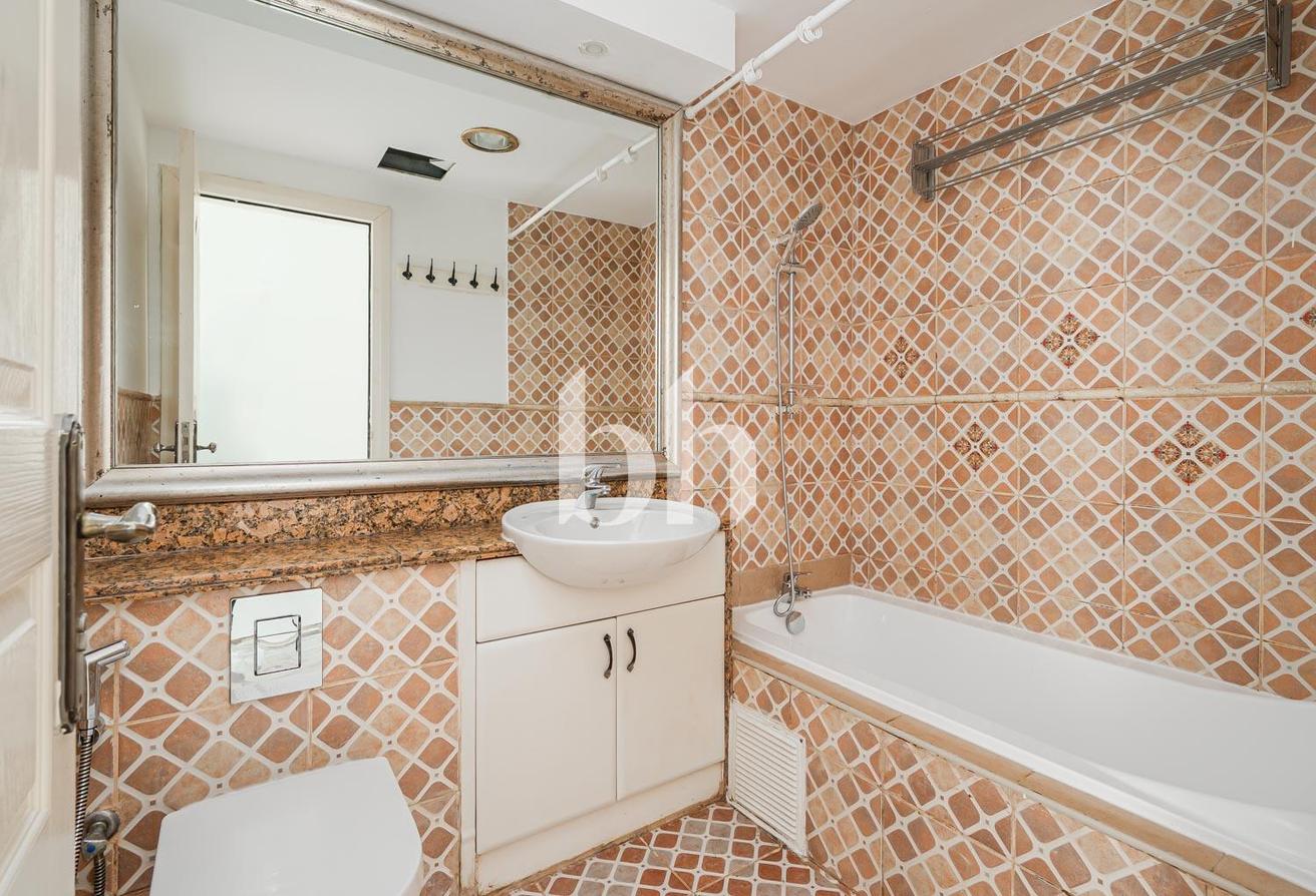 Vacant | Spacious 4BR+Maid | Emaar Community photo 6