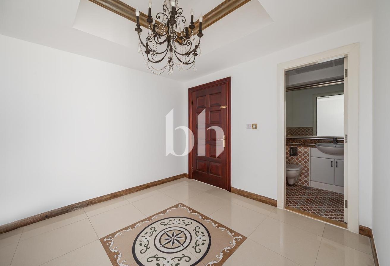 Vacant | Spacious 4BR+Maid | Emaar Community photo 5
