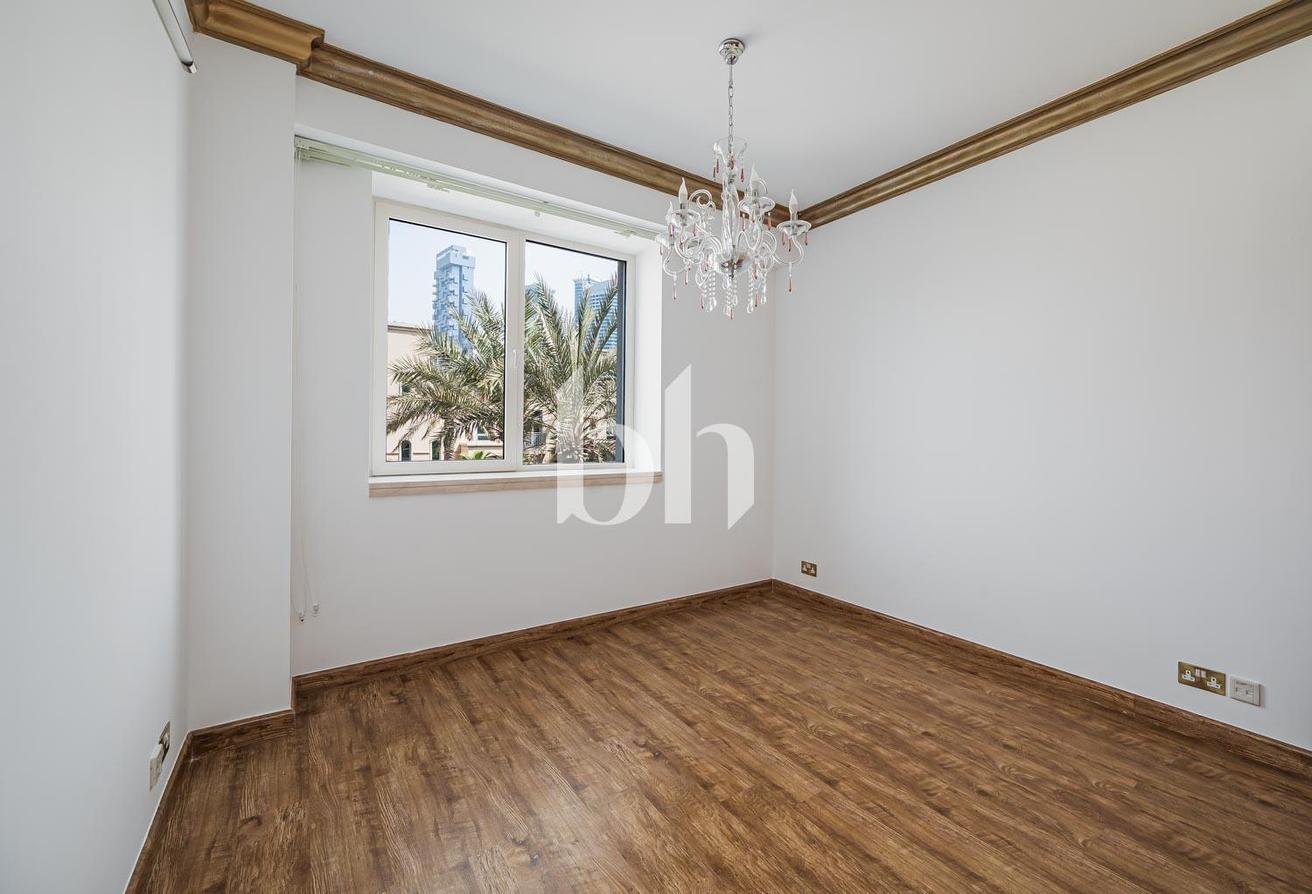 Vacant | Spacious 4BR+Maid | Emaar Community photo 7