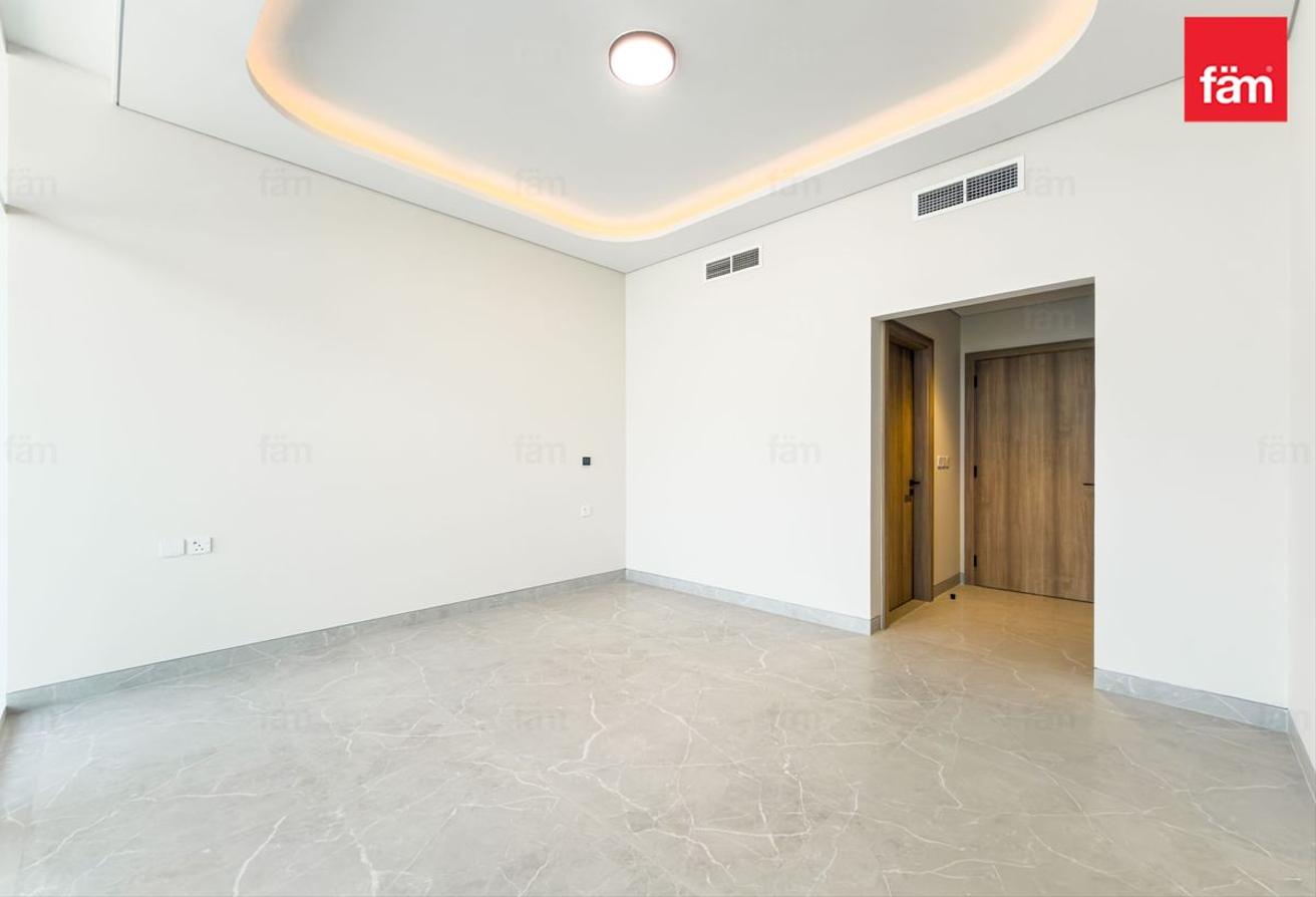 2BR | High Floor | Vacant | Golf Course View photo 17