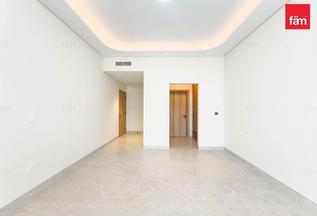 2BR | High Floor | Vacant | Golf Course View photo 14