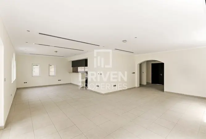 145978698 - Property Image 3