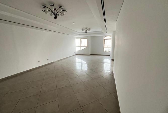 2PCT8R95d3Y - Property Image 3