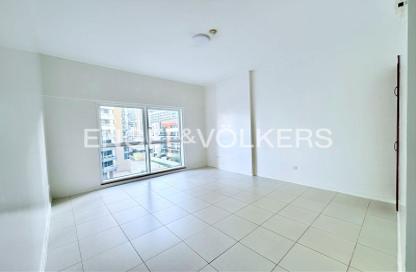Apartment - Studio - 1 Bathroom for rent in Cascades Tower - Dubai Marina - Dubai Apartment - Studio - 1 Bathroom for rent in Cascades Tower - Dubai Marina - Dubai