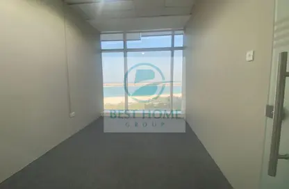 مكتب - استوديو - 4 حمامات للايجار في برج كورنيش فيو - شارع الكورنيش - أبوظبي