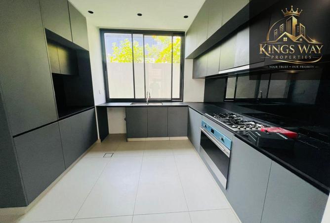 82823827 - Property Image 3