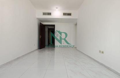 Apartment - 1 - 1 for rent in Hamdan Street - Abu Dhabi