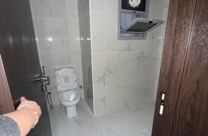 Apartment - Studio - 4 Bathrooms for rent in Ajman Corniche Residences - Ajman Corniche Road - Ajman