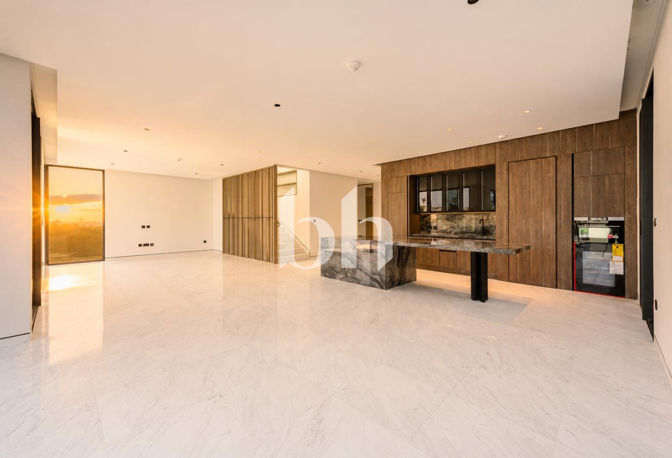 Signature Villa | Premium Finishes | Landscaped photo 4